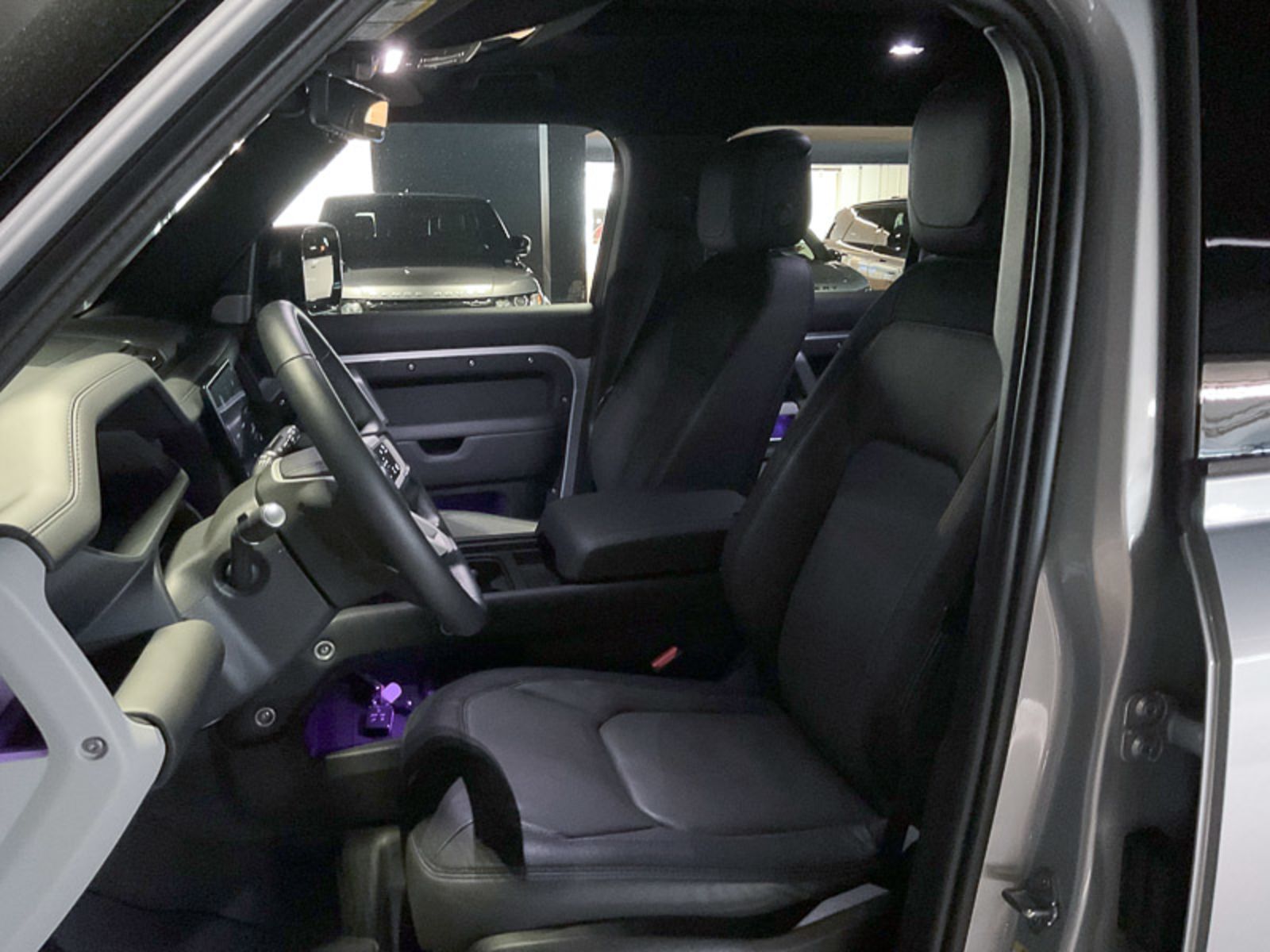 2024 Land Rover Defender X-Dynamic SE, Vancouver, Cash