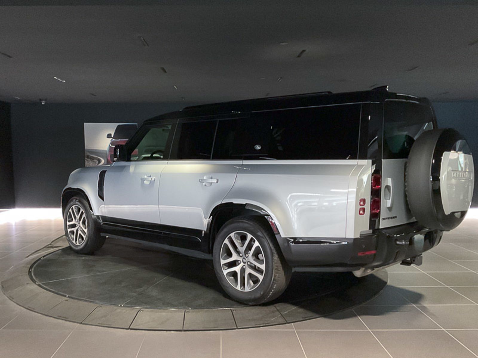 2024 Land Rover Defender X-Dynamic SE, Vancouver, Cash