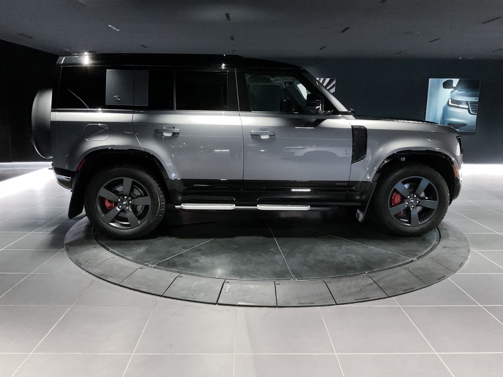 2024 Land Rover Defender X, Vancouver, Cash