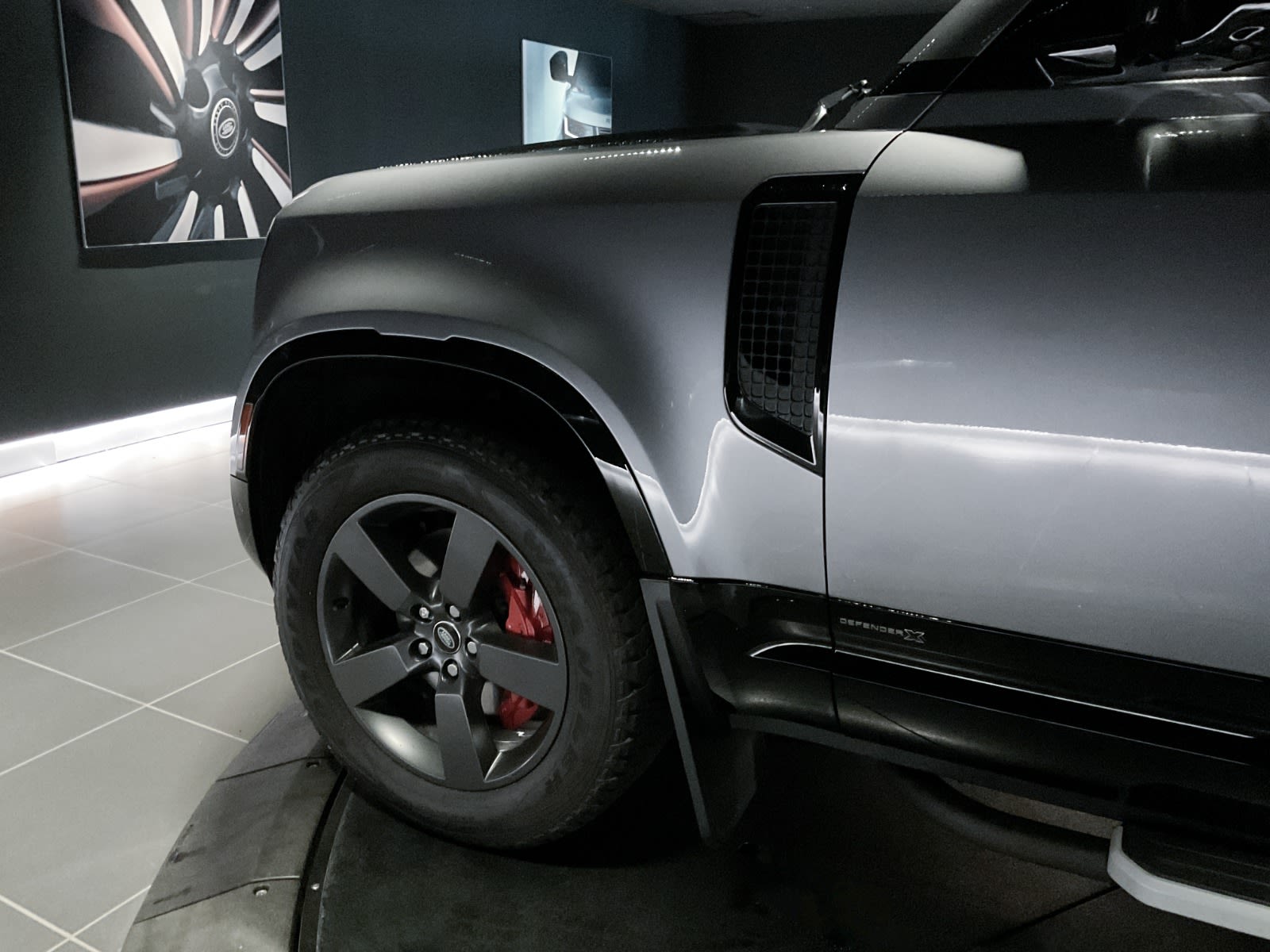 2024 Land Rover Defender X, Vancouver, Cash