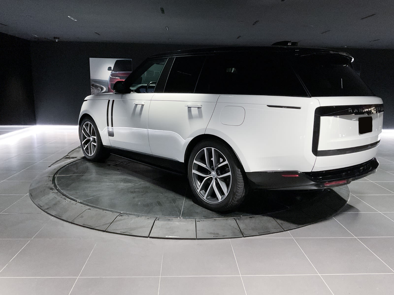 2024 Land Rover Range Rover SE, Vancouver, Cash