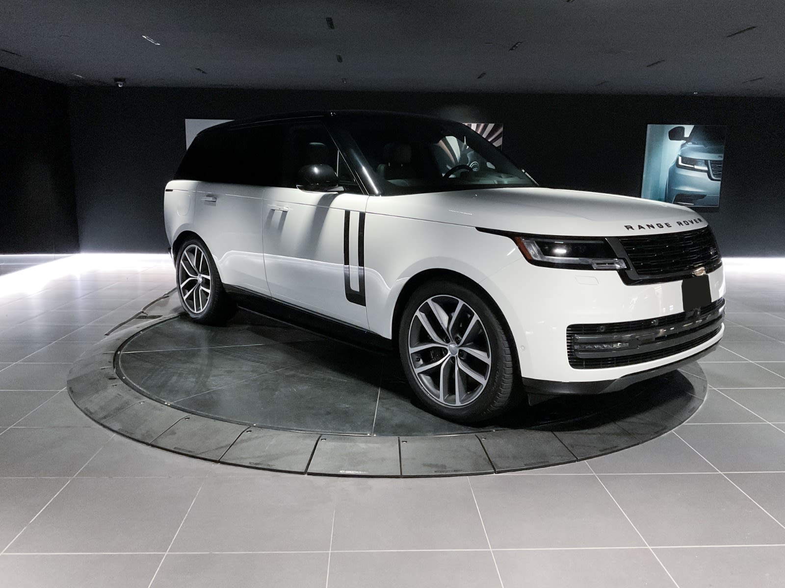 2024 Land Rover Range Rover SE, Vancouver, Cash
