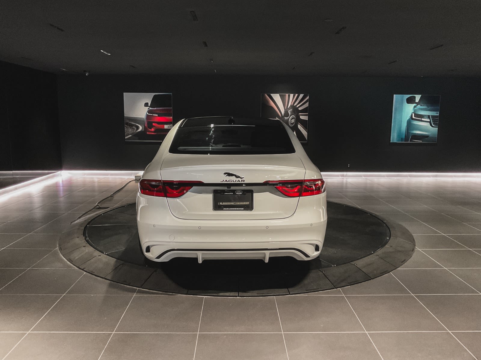 2024 Jaguar XF R-Dynamic SE, Vancouver, Cash