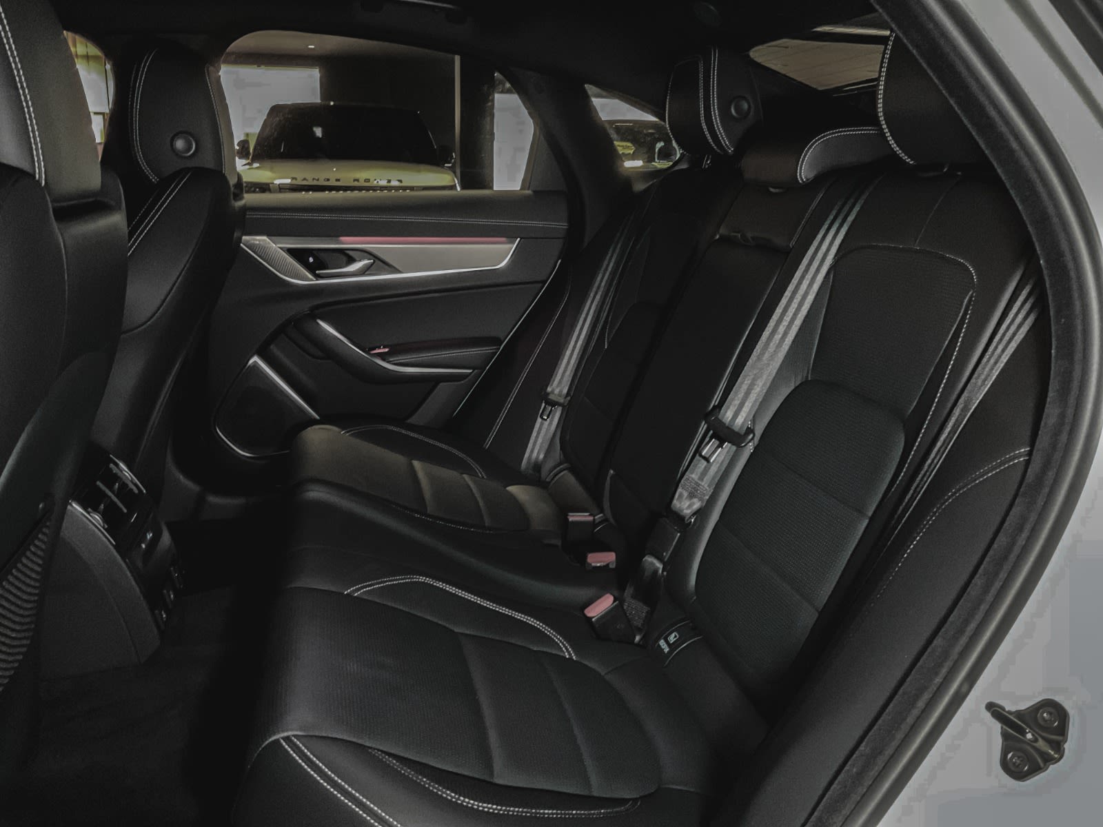 2024 Jaguar XF R-Dynamic SE, Vancouver, Cash