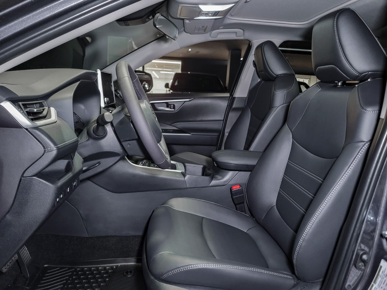 2025 Toyota RAV4 Hybrid XLE, 温哥华, 全款车
