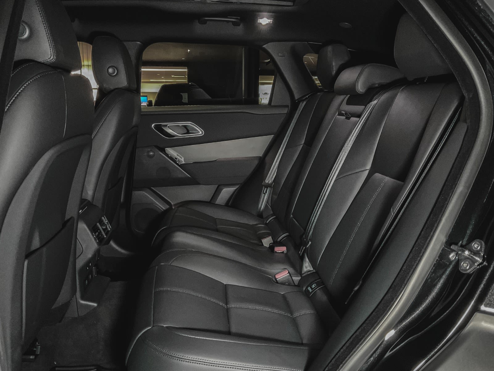 2025 Land Rover Range Rover Velar Dynamic SE, Vancouver, Cash