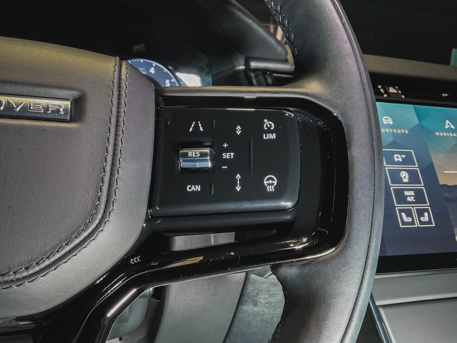 2025 Land Rover Range Rover Velar Dynamic SE, Vancouver, Cash