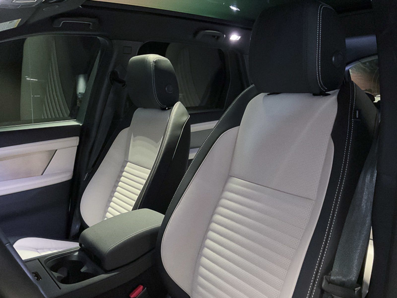 2024 Land Rover Discovery Sport Dynamic SE, Vancouver, Cash