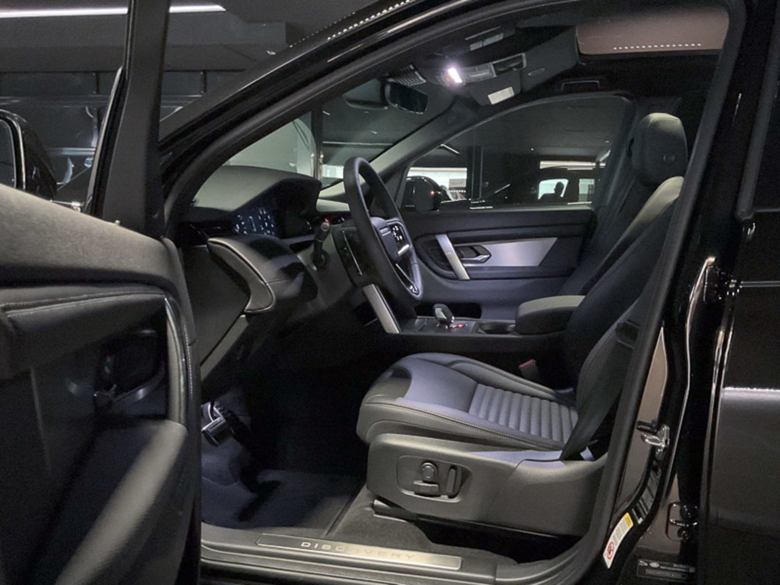 2024 Land Rover Discovery Sport Dynamic SE, Vancouver, Cash