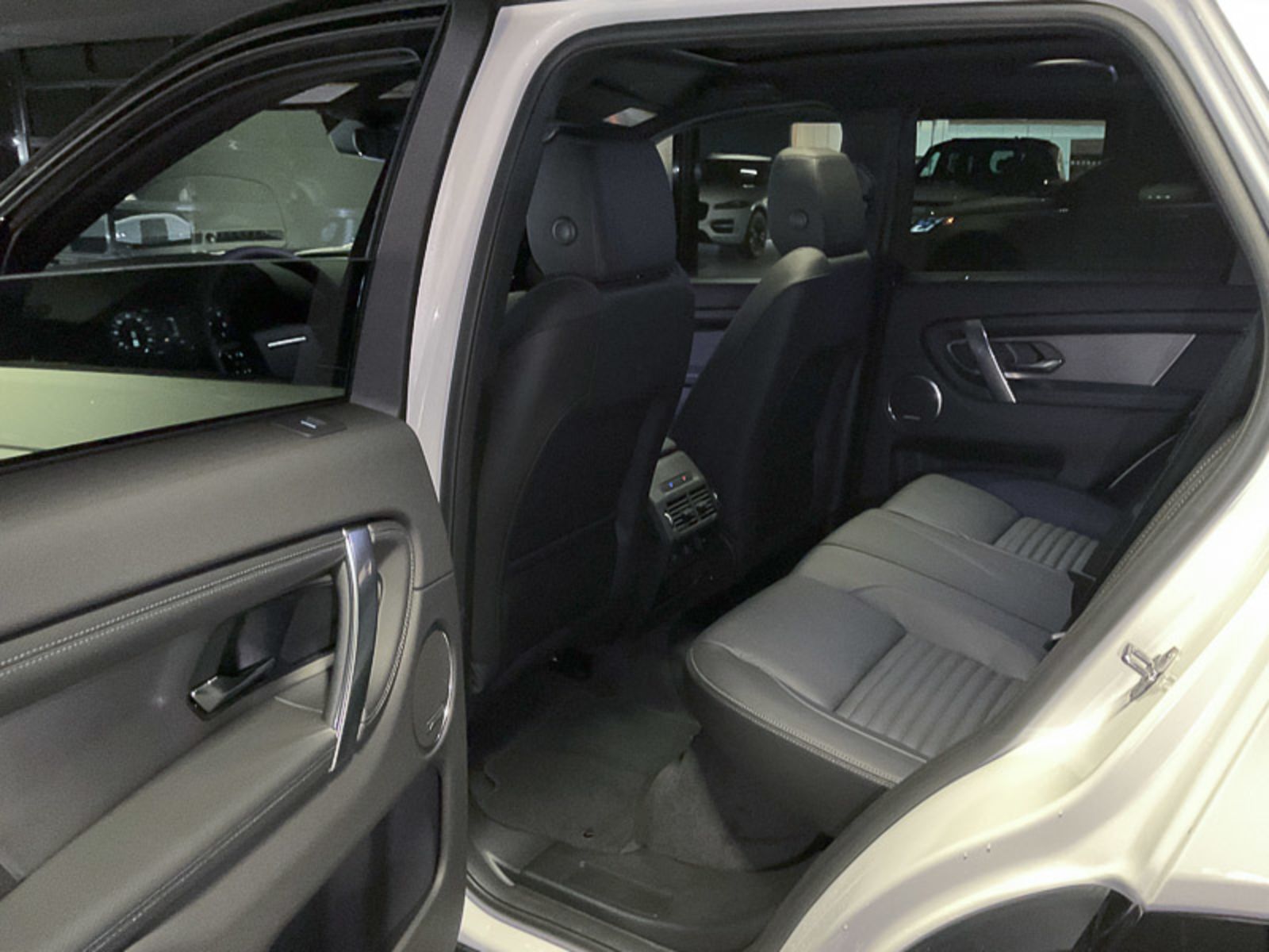2025 Land Rover Discovery Sport Dynamic SE, Vancouver, Cash