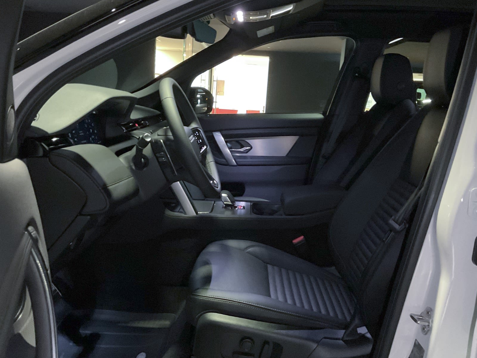 2025 Land Rover Discovery Sport Dynamic SE, Vancouver, Cash