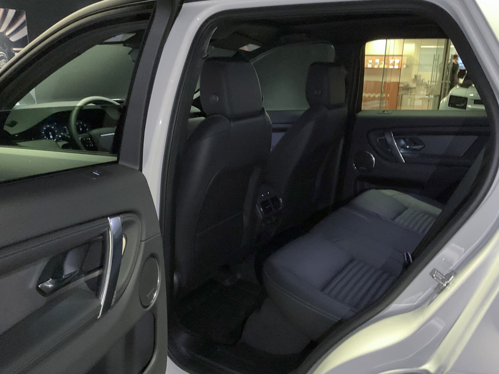 2025 Land Rover Discovery Sport Dynamic SE, Vancouver, Cash