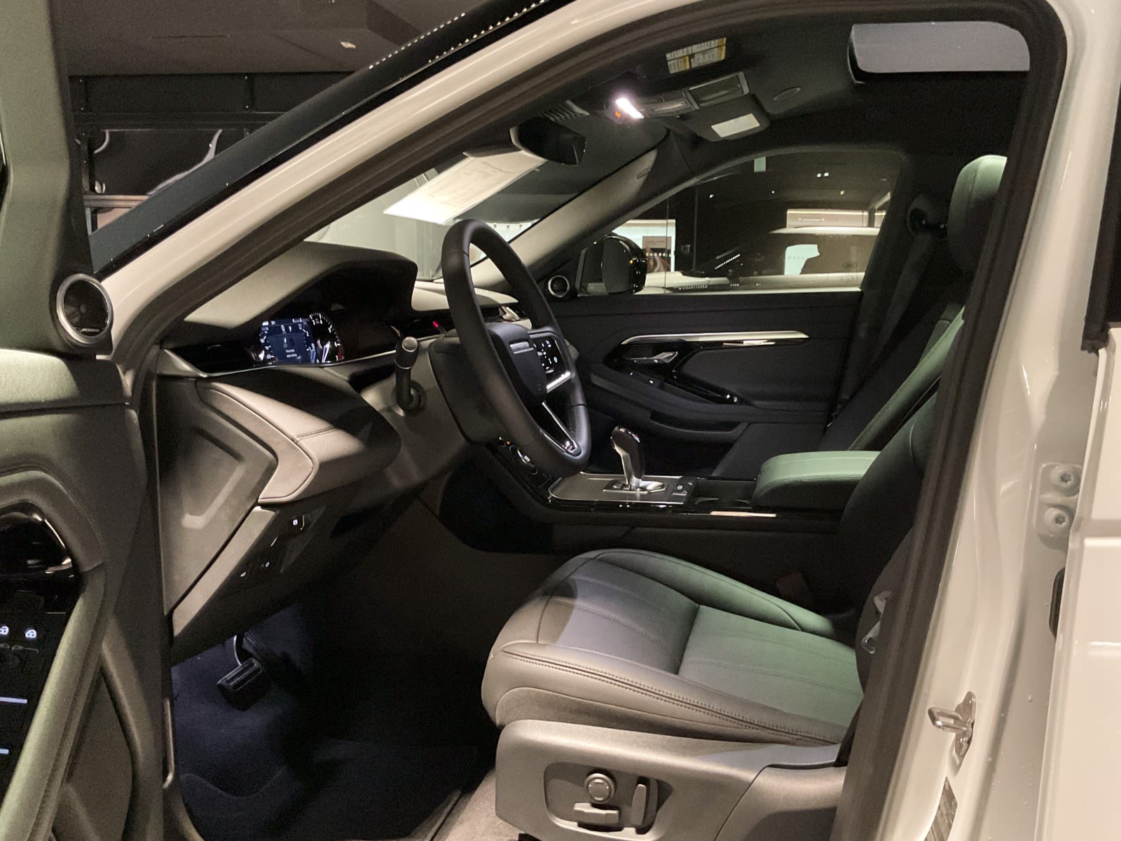 2023 Land Rover Range Rover Evoque SE, Vancouver, Cash
