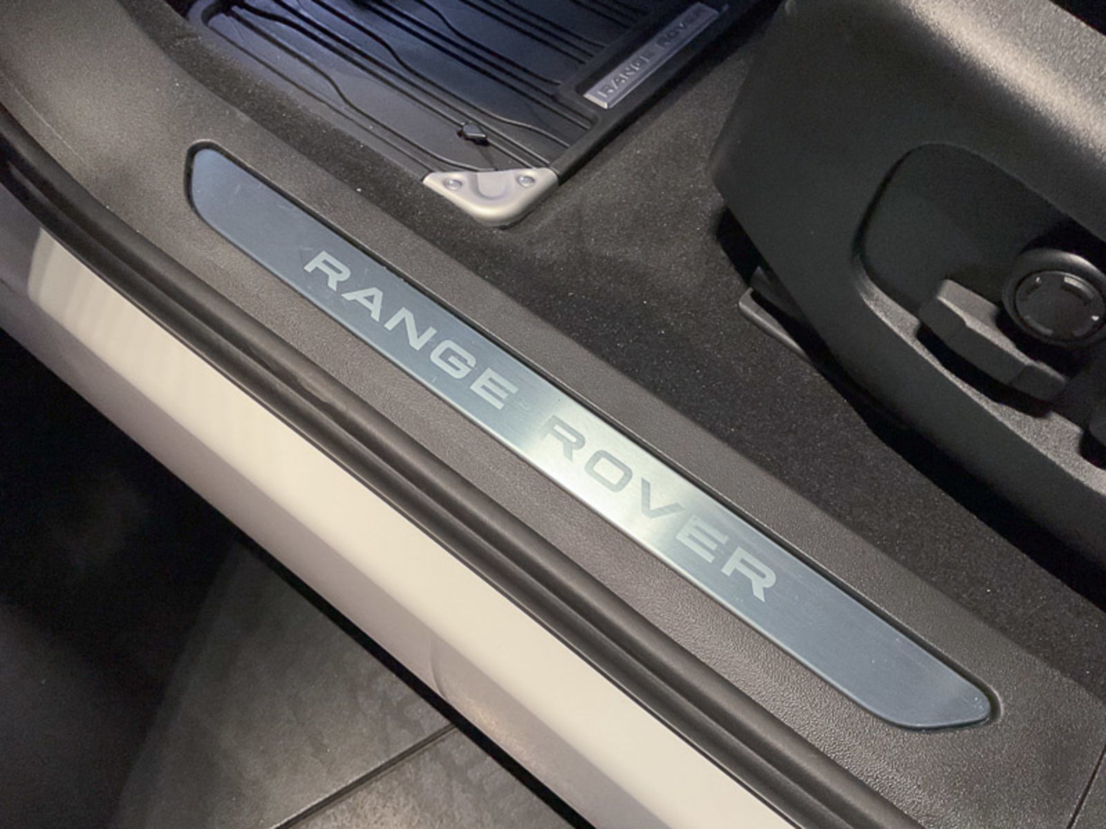 2024 Land Rover Range Rover Evoque Dynamic SE, Vancouver, Cash