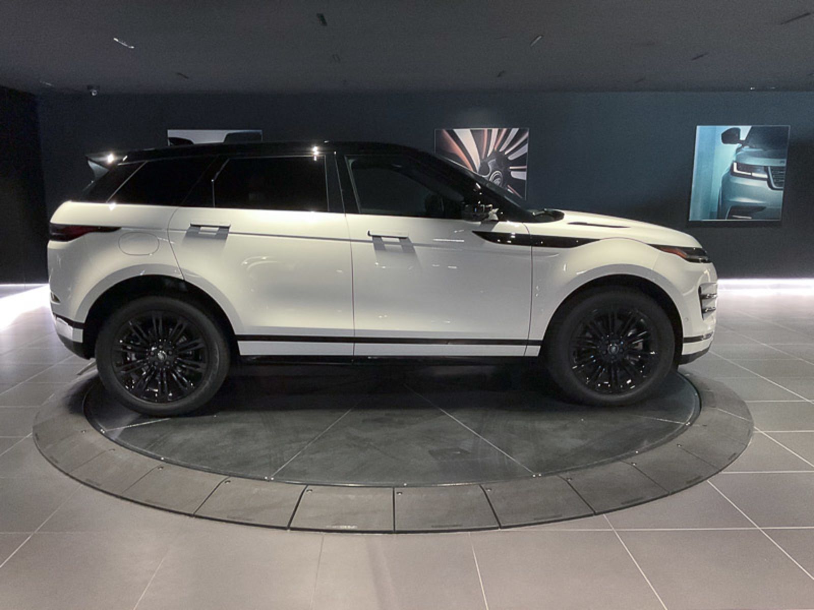2024 Land Rover Range Rover Evoque Dynamic SE, Vancouver, Cash