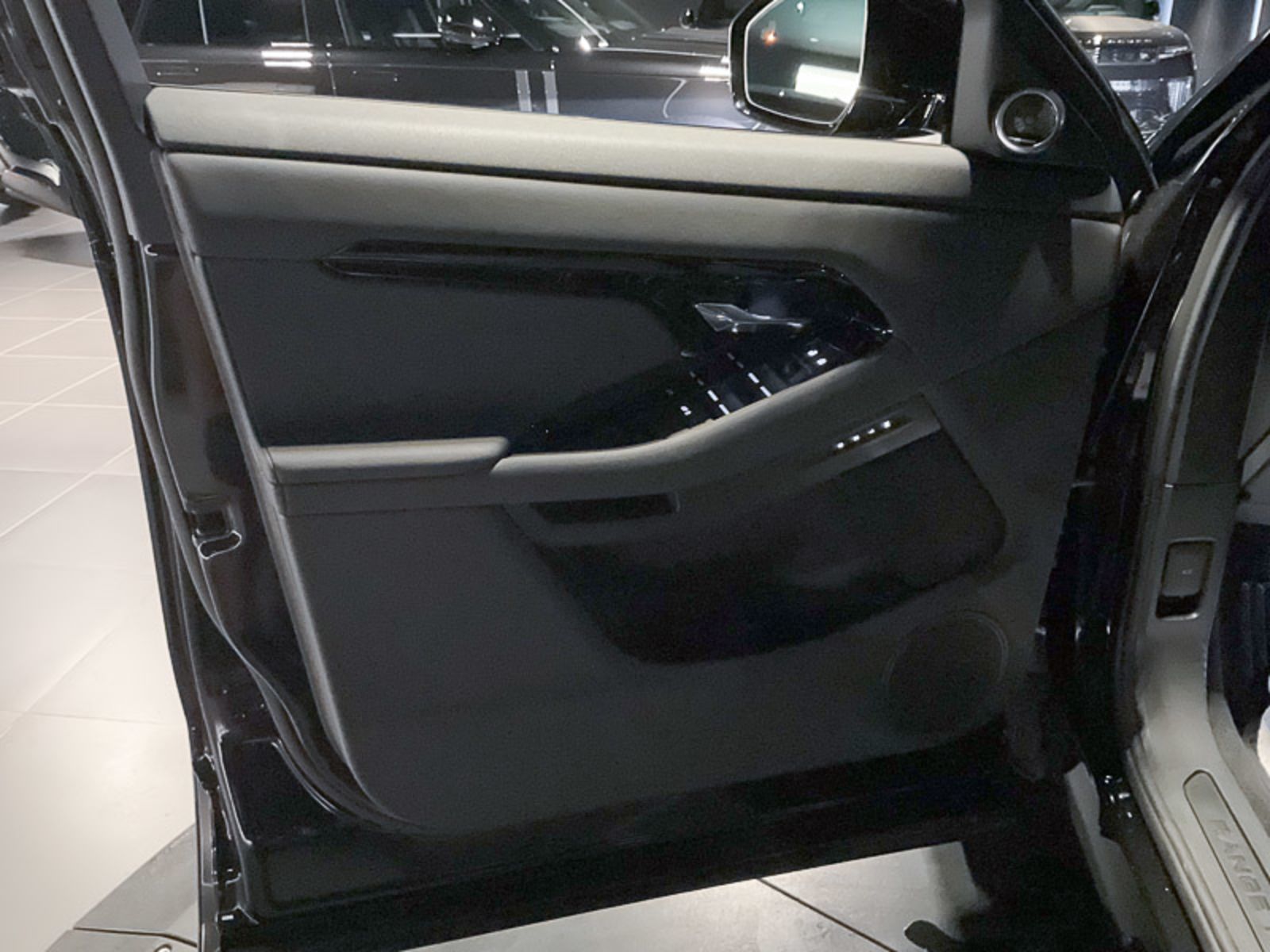 2024 Land Rover Range Rover Evoque S, Vancouver, Cash