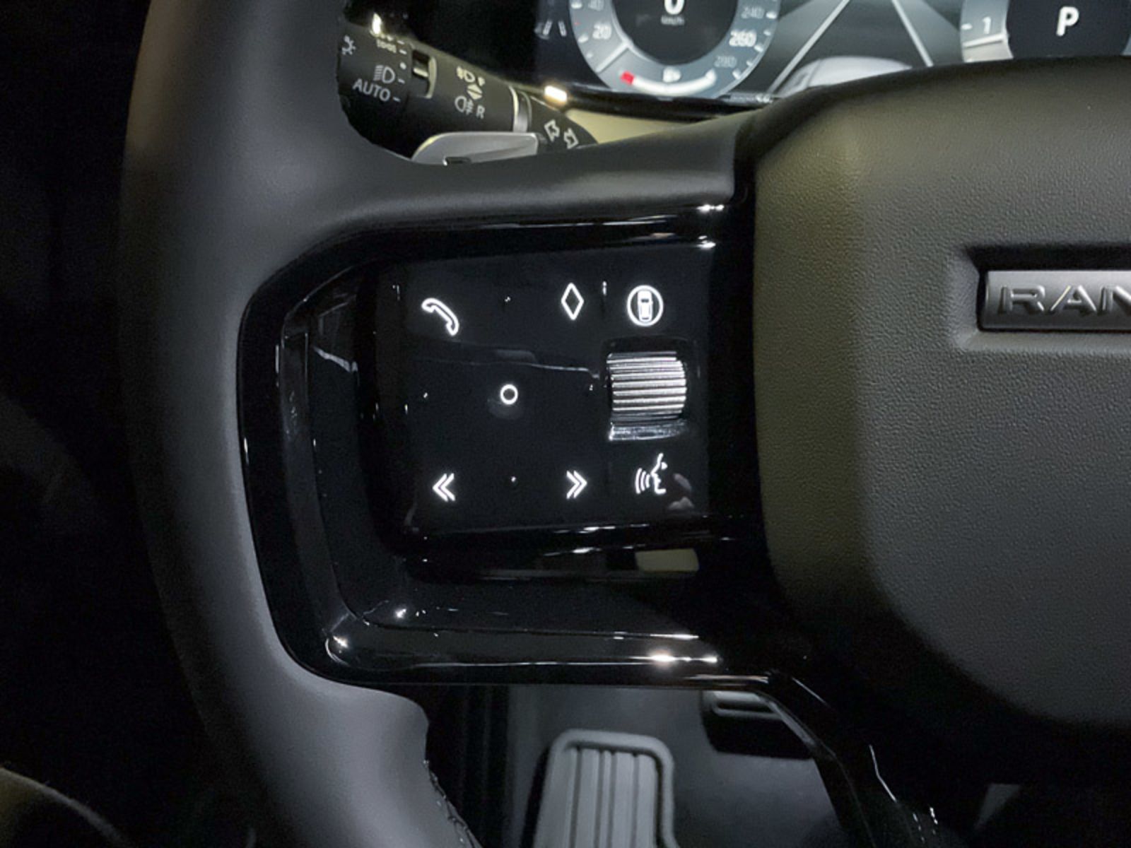 2024 Land Rover Range Rover Evoque S, Vancouver, Cash