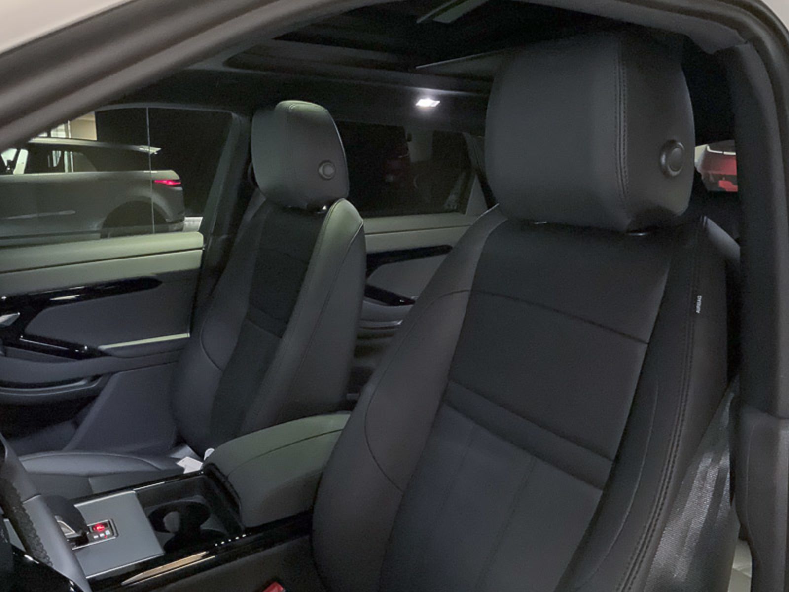 2024 Land Rover Range Rover Evoque S, Vancouver, Cash