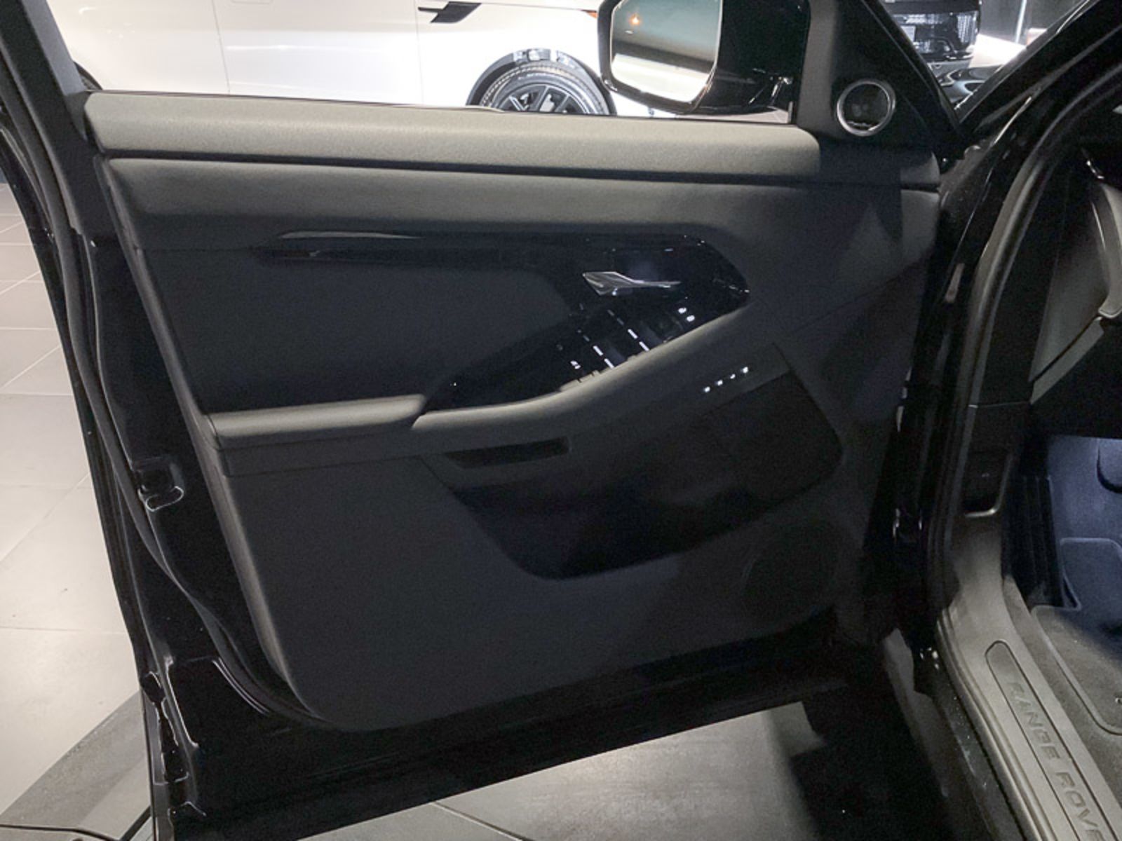 2024 Land Rover Range Rover Evoque S, Vancouver, Cash