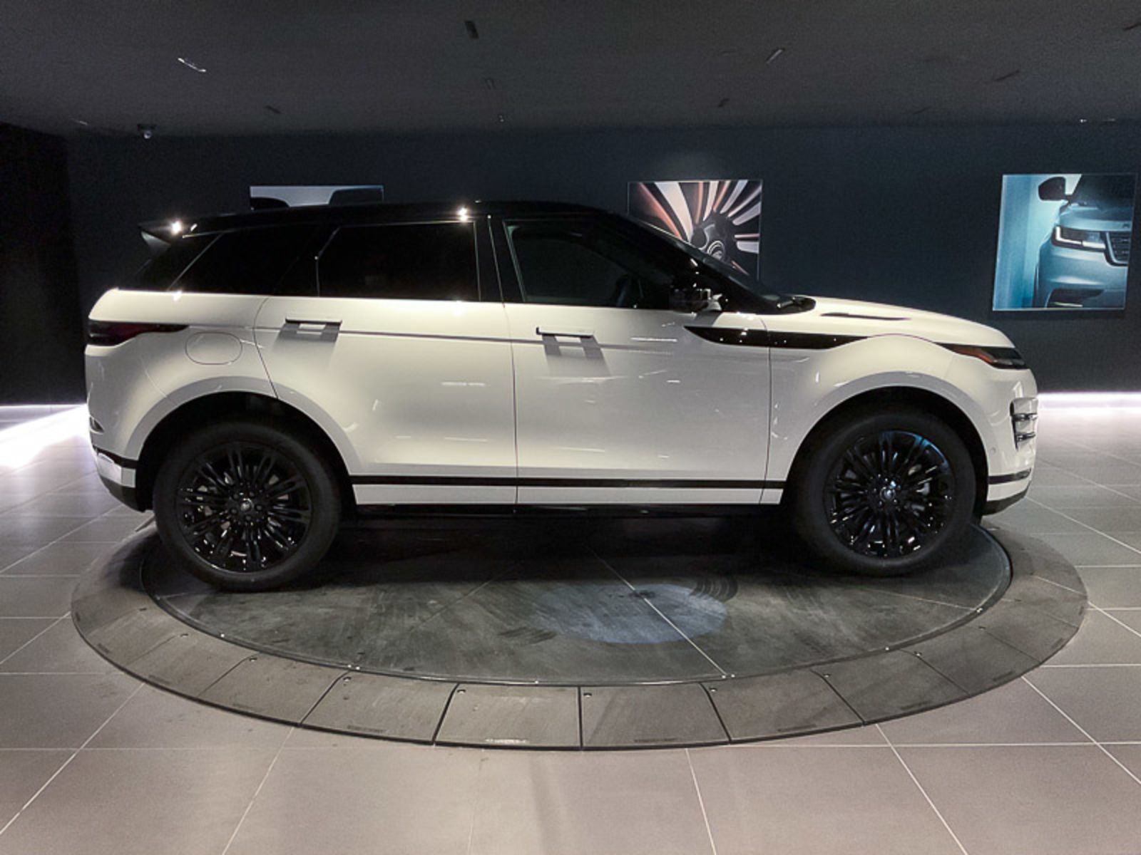 2024 Land Rover Range Rover Evoque Dynamic SE, Vancouver, Cash