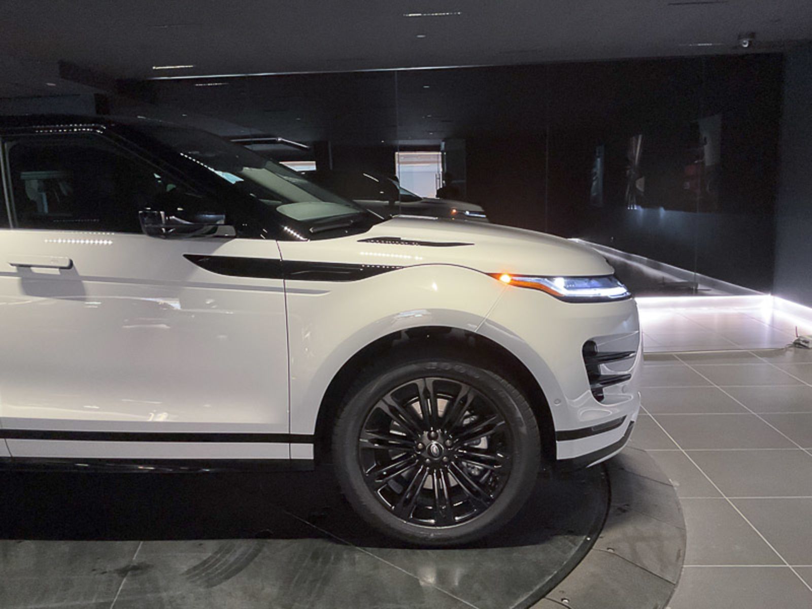 2024 Land Rover Range Rover Evoque Dynamic SE, Vancouver, Cash