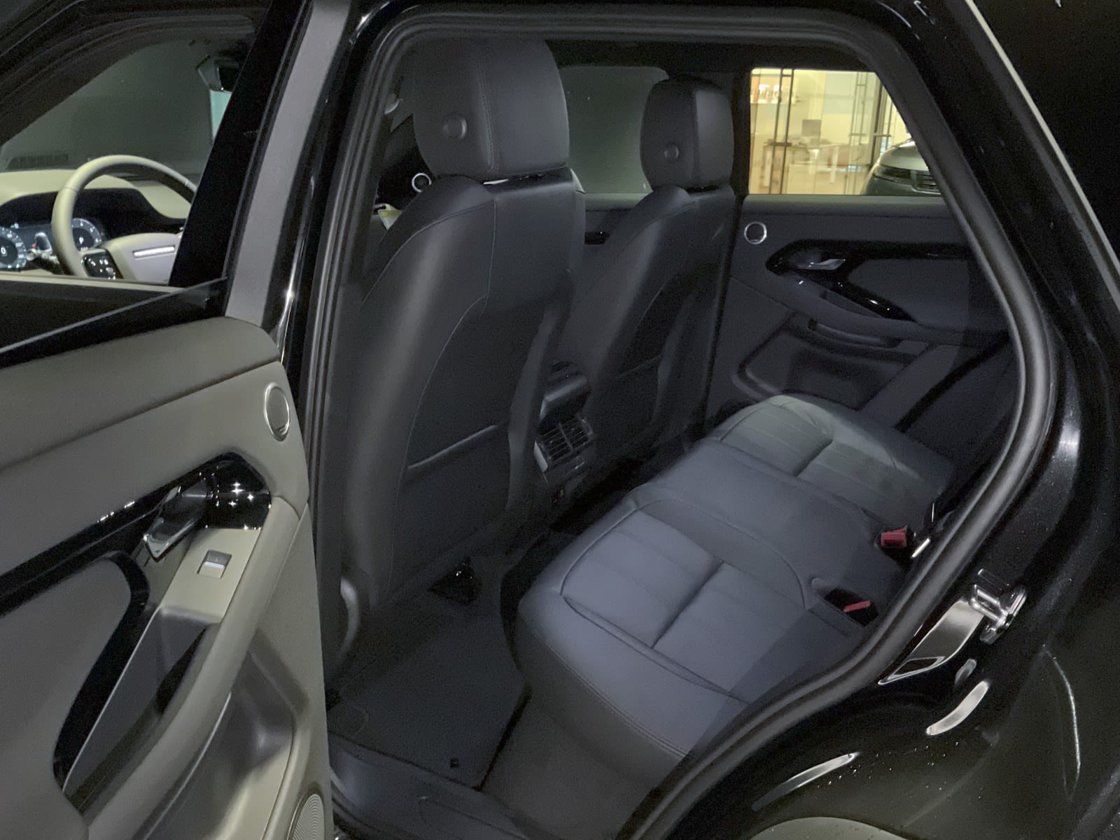 2025 Land Rover Range Rover Evoque S, Vancouver, Cash