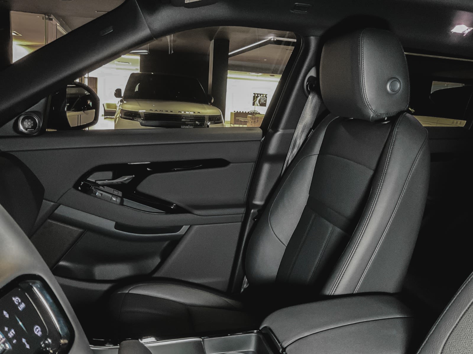 2026 Land Rover Range Rover Evoque S, Vancouver, Cash