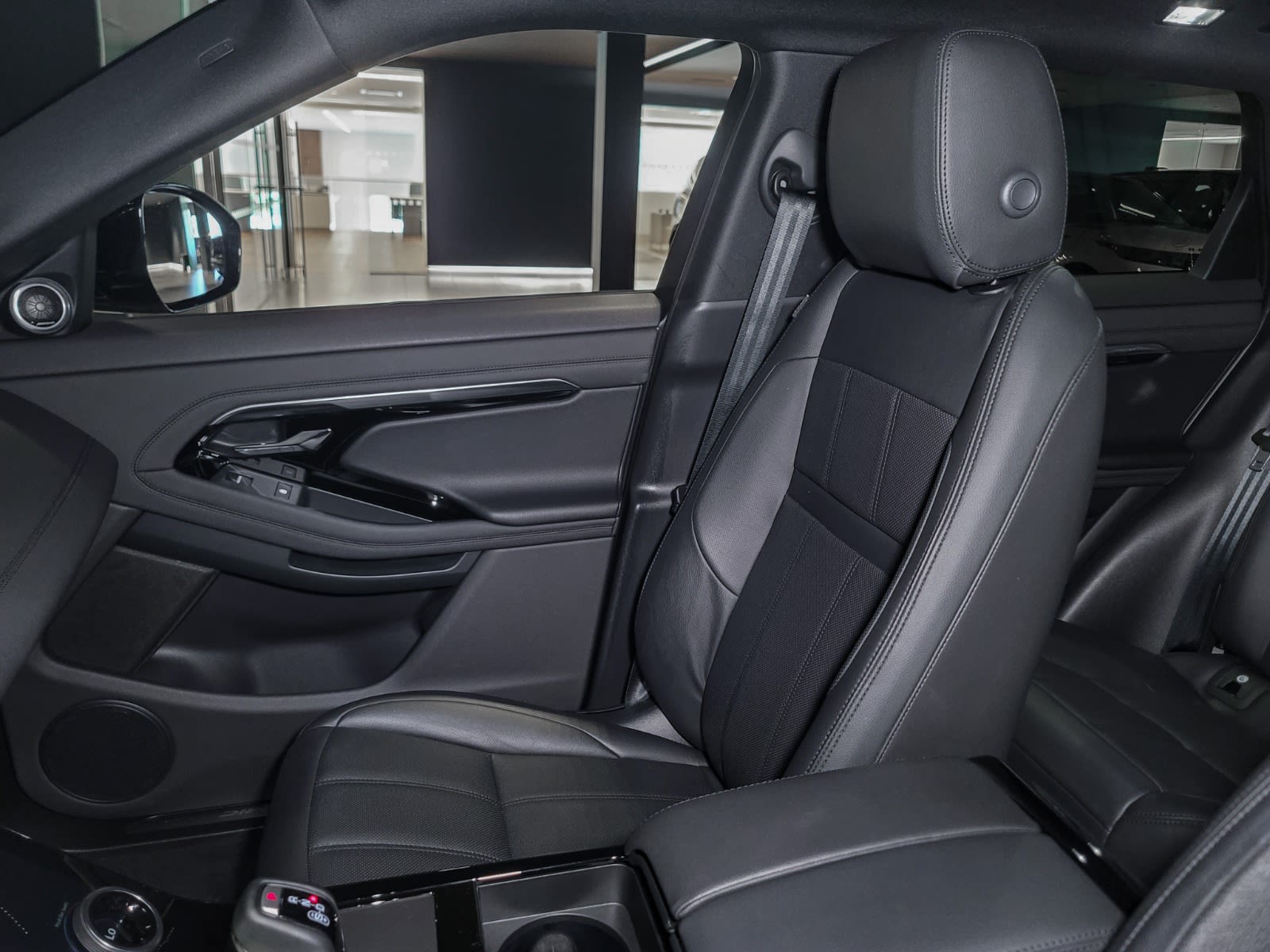 2023 Land Rover Range Rover Evoque R-Dynamic SE, Vancouver, Cash
