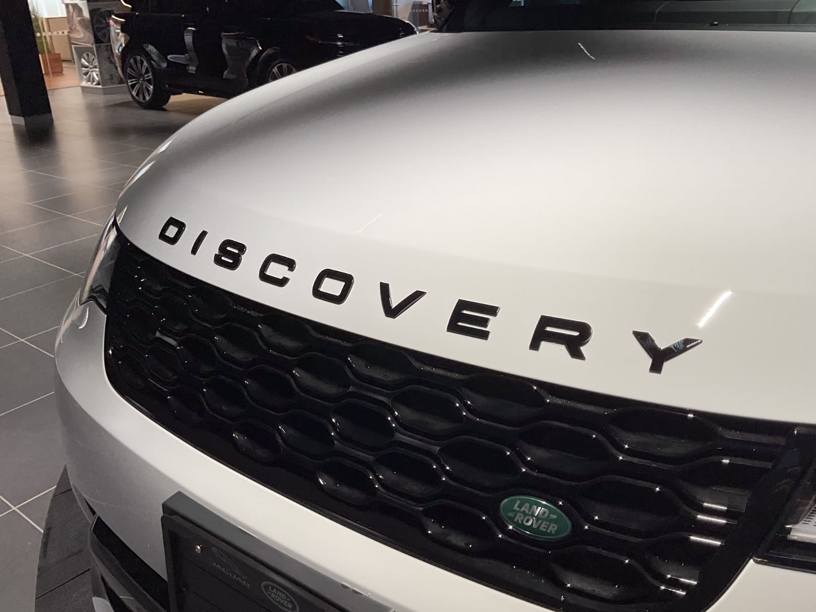 2023 Land Rover Discovery R-Dynamic S, Vancouver, Cash