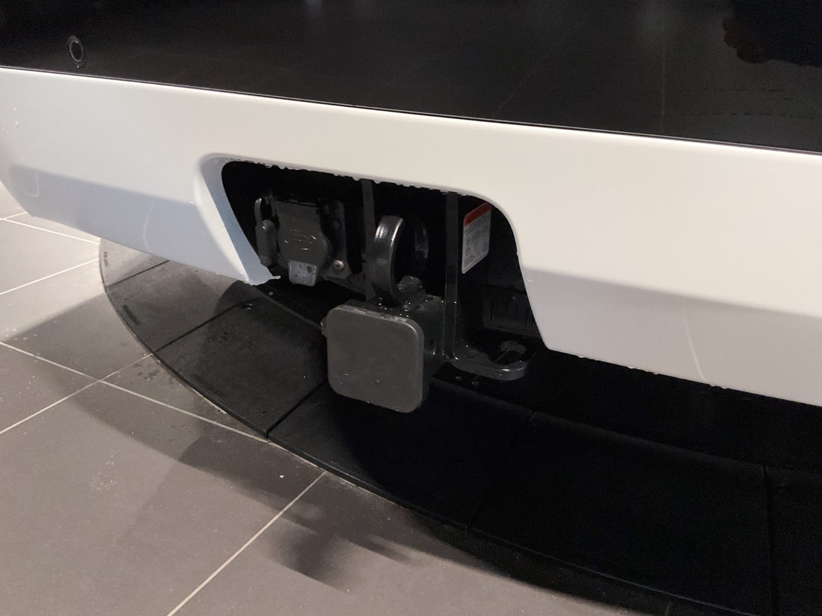2023 Land Rover Discovery R-Dynamic S, Vancouver, Cash