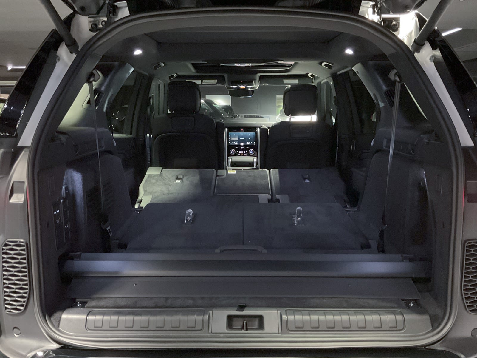 2024 Land Rover Discovery Dynamic SE, Vancouver, Cash