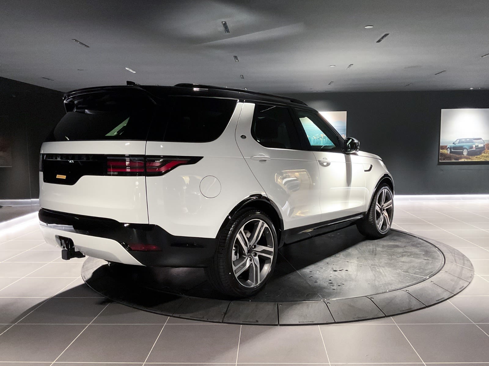 2024 Land Rover Discovery Dynamic SE, Vancouver, Cash