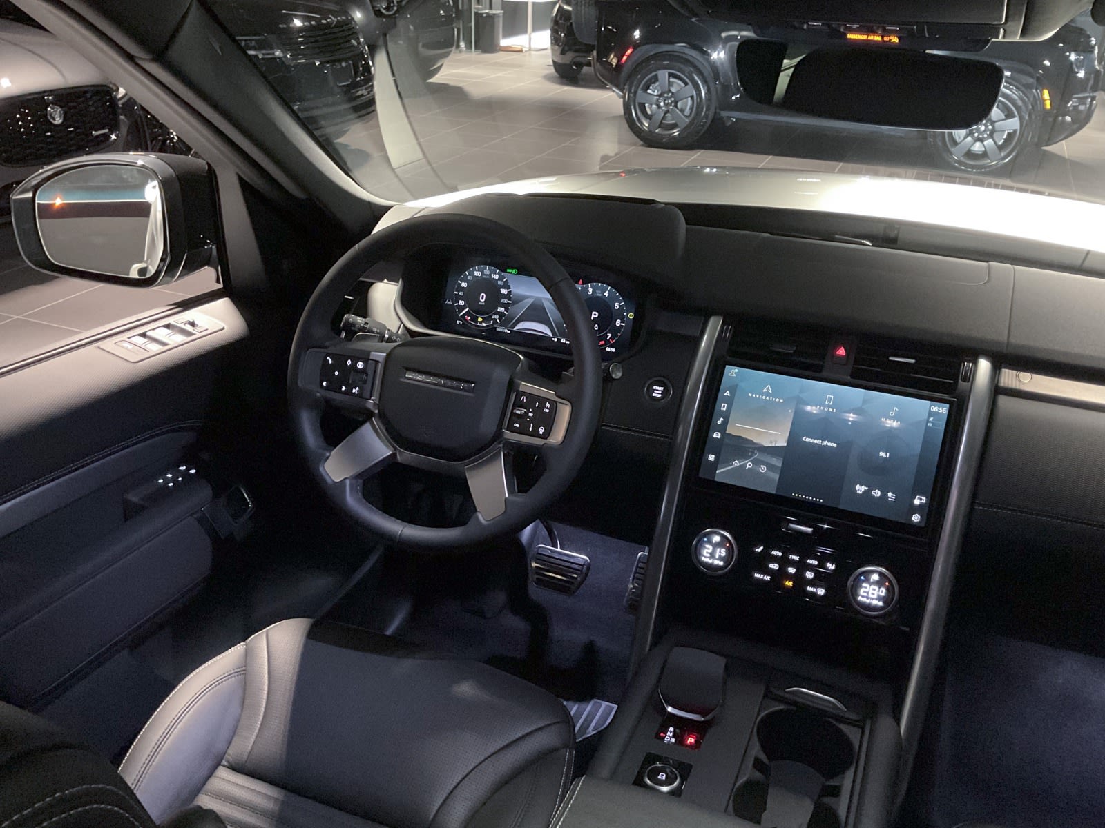 2024 Land Rover Discovery Dynamic SE, Vancouver, Cash
