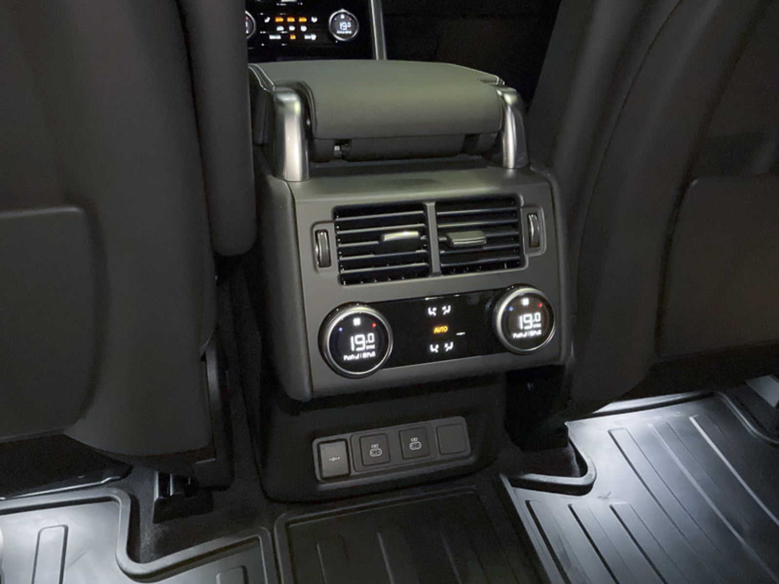 2024 Land Rover Discovery Dynamic SE, Vancouver, Cash