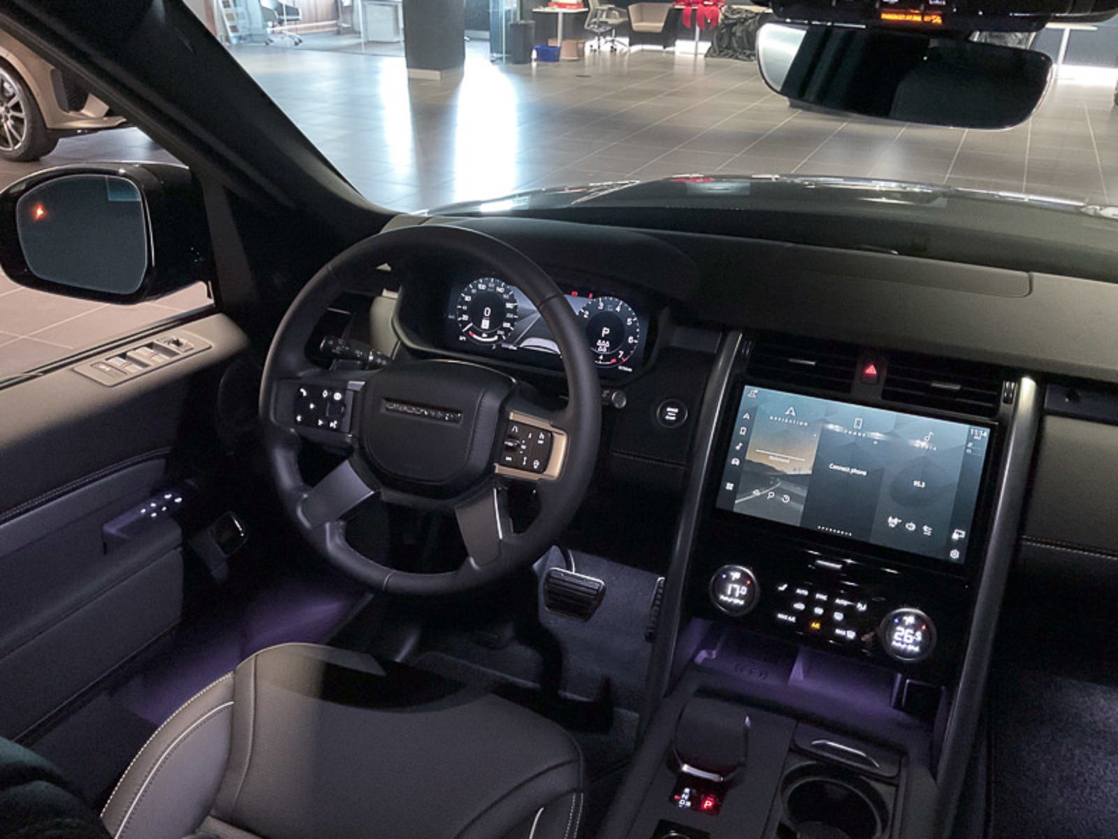 2024 Land Rover Discovery Dynamic SE, Vancouver, Cash