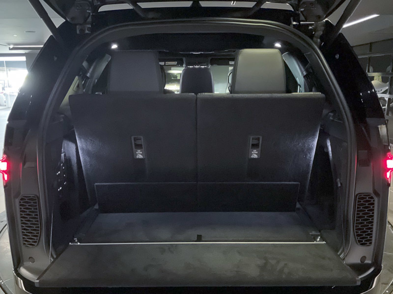 2024 Land Rover Discovery Dynamic SE, Vancouver, Cash