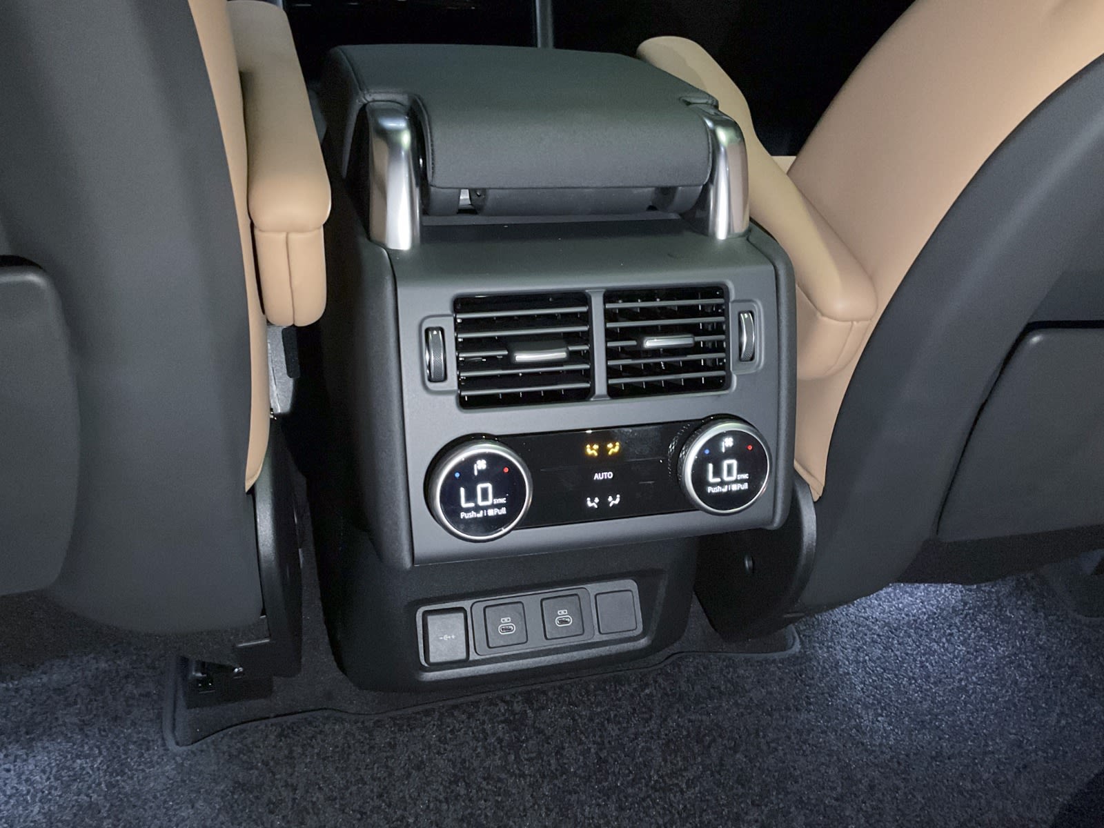 2024 Land Rover Discovery Dynamic SE, Vancouver, Cash