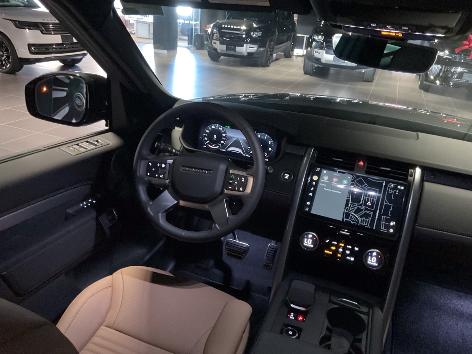 2024 Land Rover Discovery Dynamic SE, Vancouver, Cash