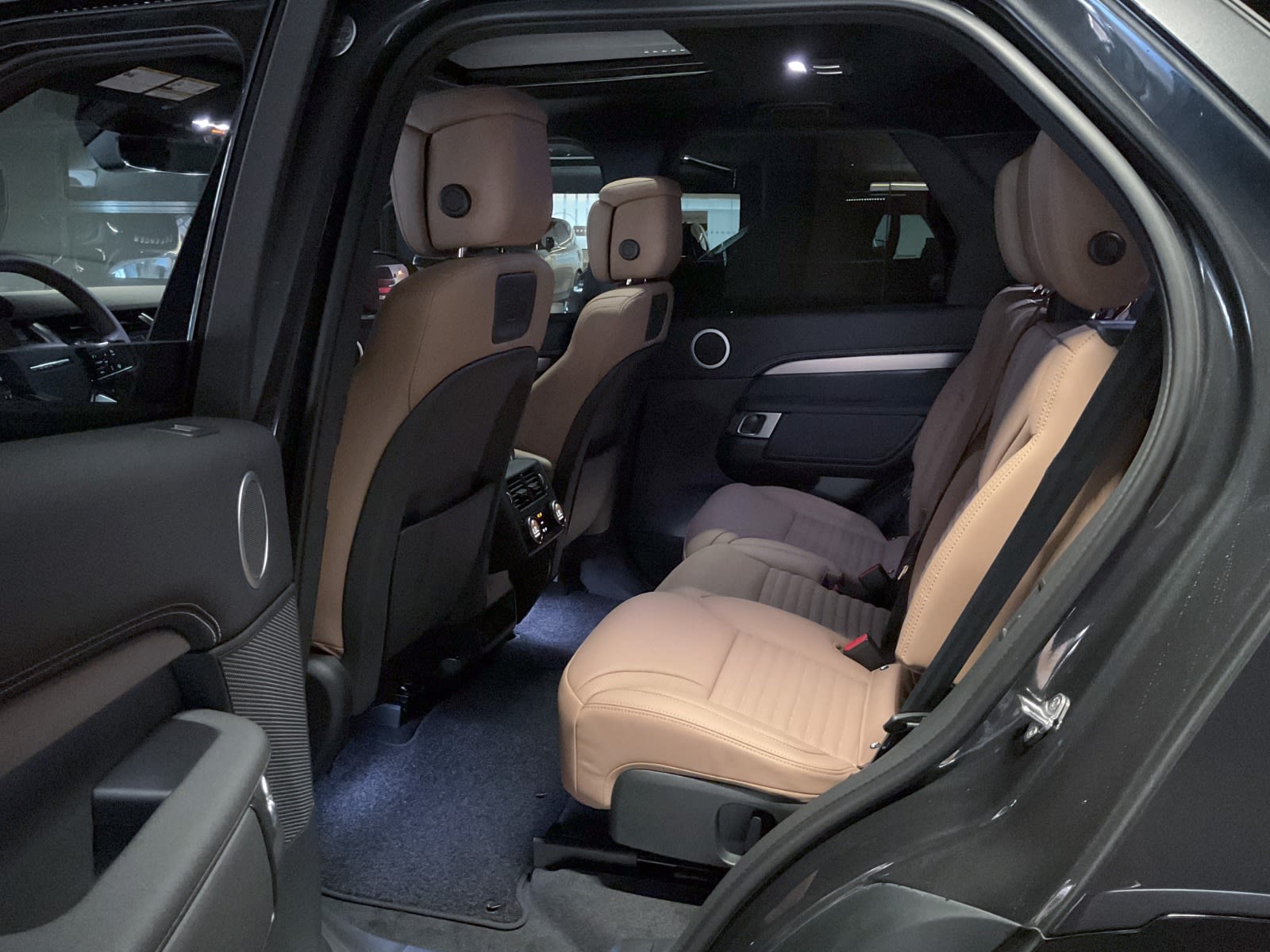 2024 Land Rover Discovery Dynamic SE, Vancouver, Cash