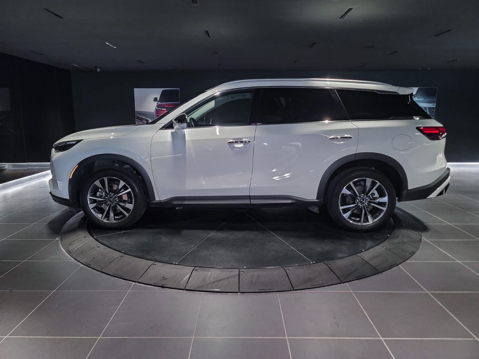 2023 INFINITI QX60 LUXE, Vancouver, Cash