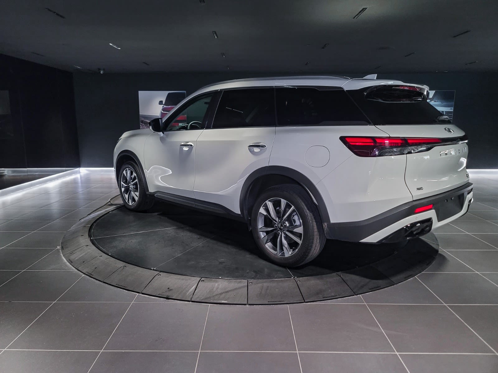 2023 INFINITI QX60 LUXE, Vancouver, Cash