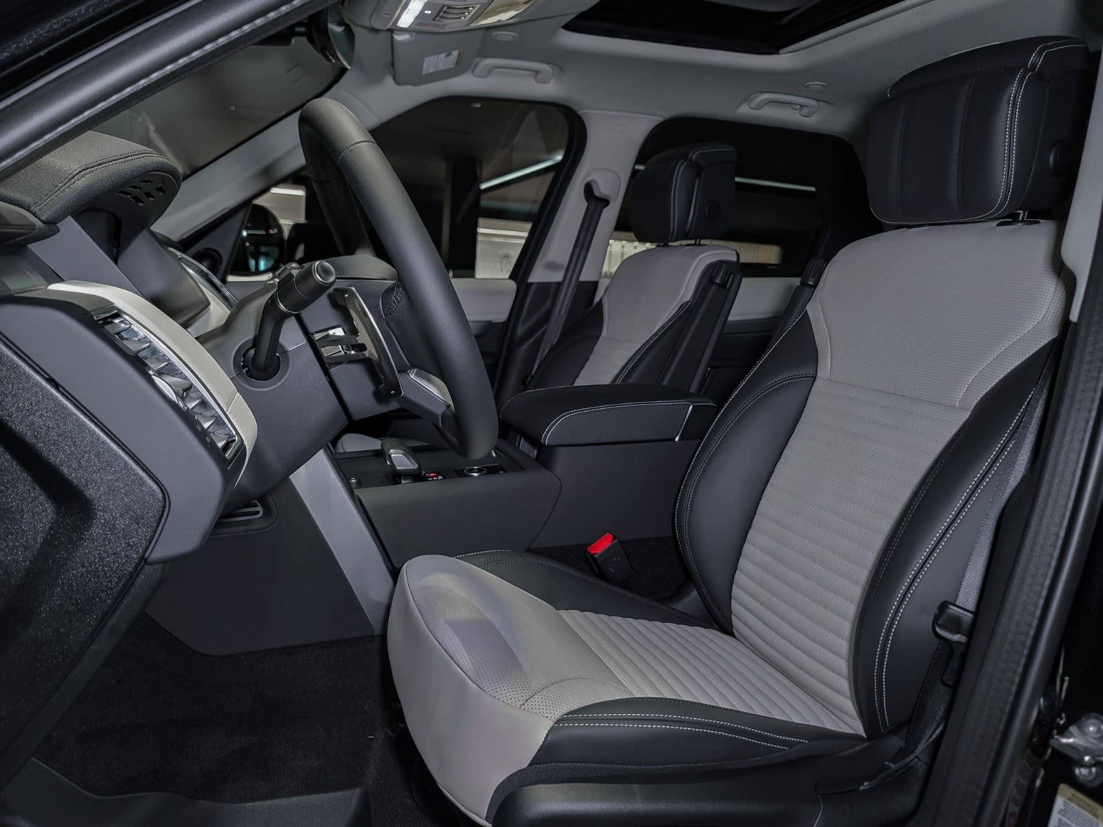 2025 Land Rover Discovery Dynamic SE, Vancouver, Cash