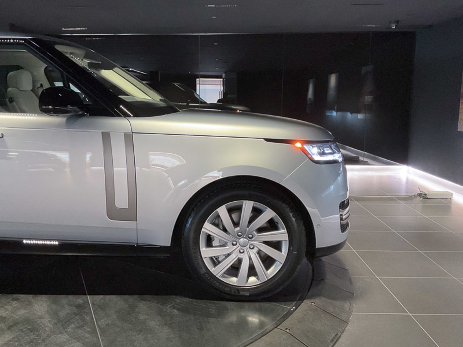 2023 Land Rover Range Rover SE, Vancouver, Cash