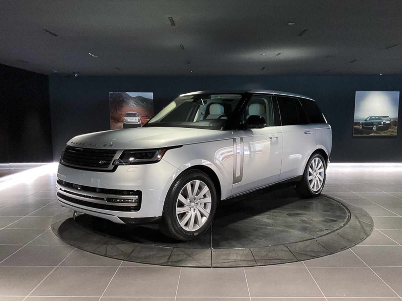 2023 Land Rover Range Rover SE, Vancouver, Cash