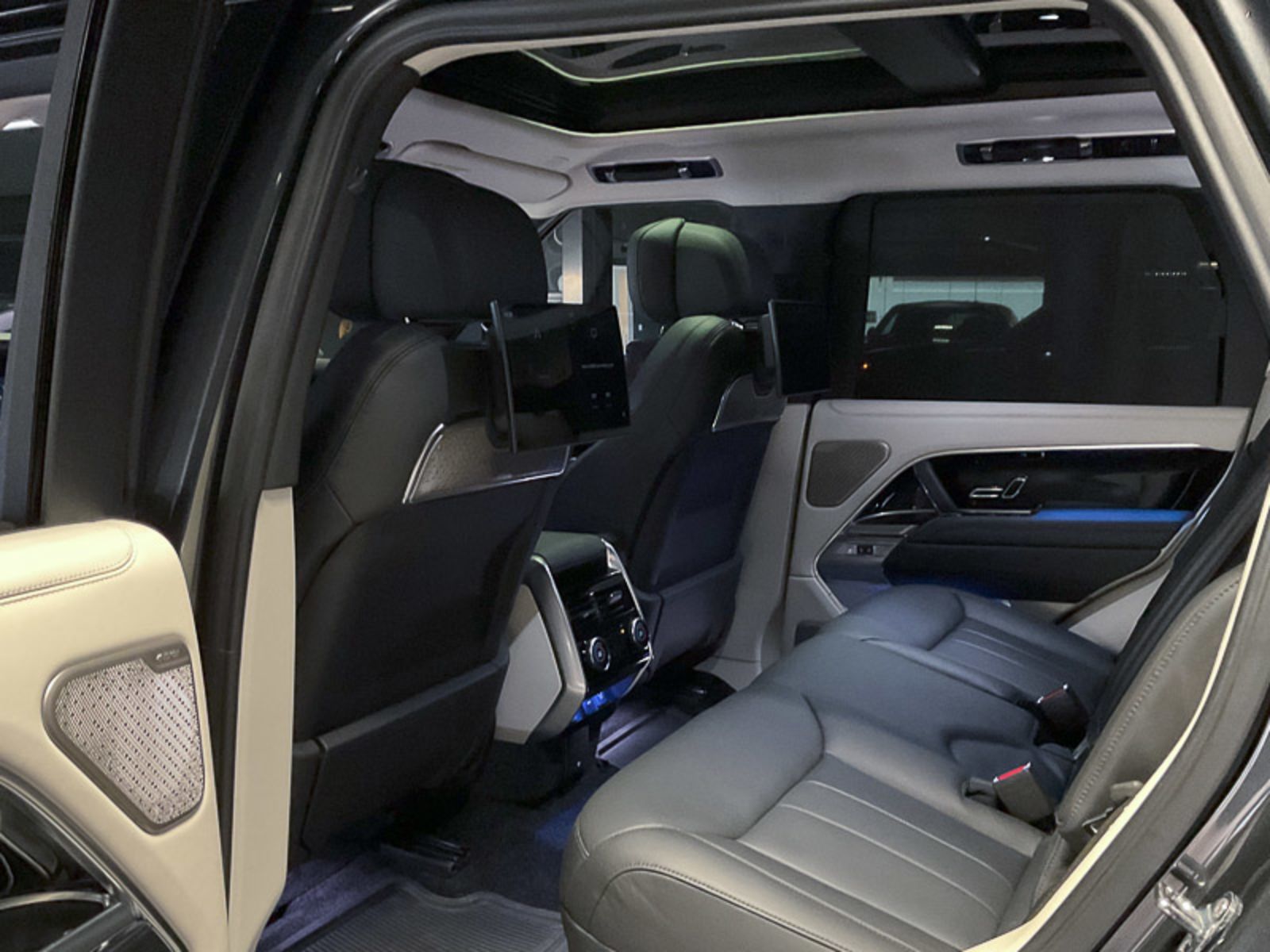 2024 Land Rover Range Rover Autobiography, Vancouver, Cash
