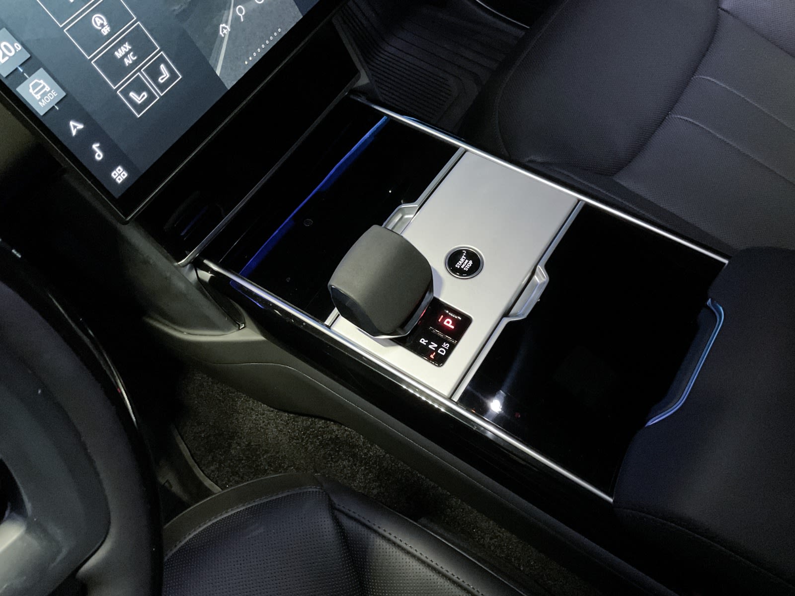 2024 Land Rover Range Rover SE, Vancouver, Cash