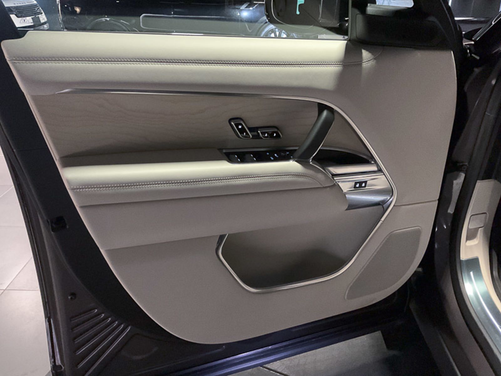 2024 Land Rover Range Rover SE, Vancouver, Cash