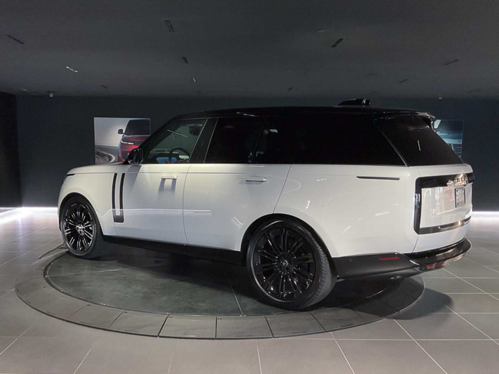 2024 Land Rover Range Rover SE, Vancouver, Cash