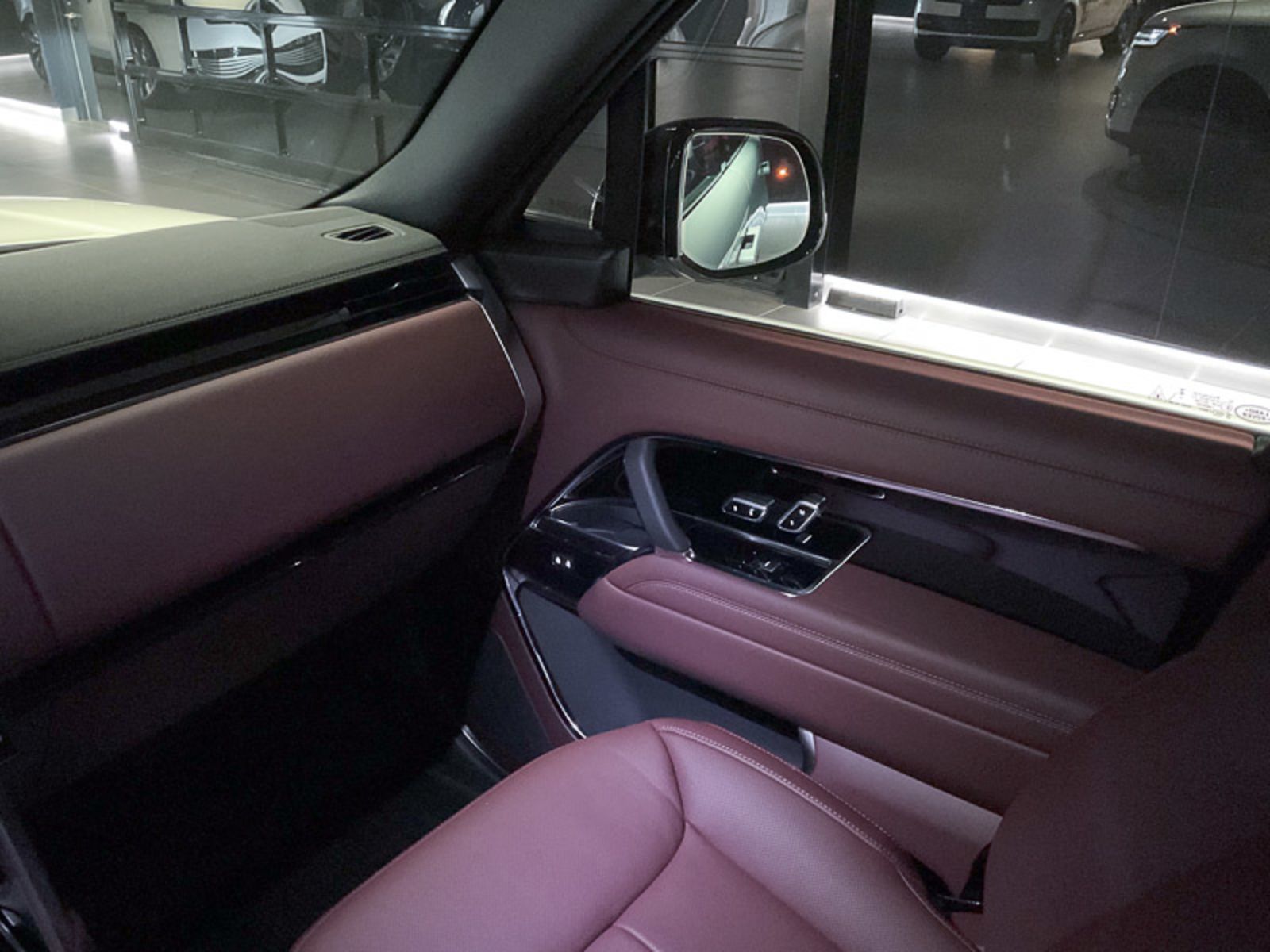 2024 Land Rover Range Rover SE, Vancouver, Cash