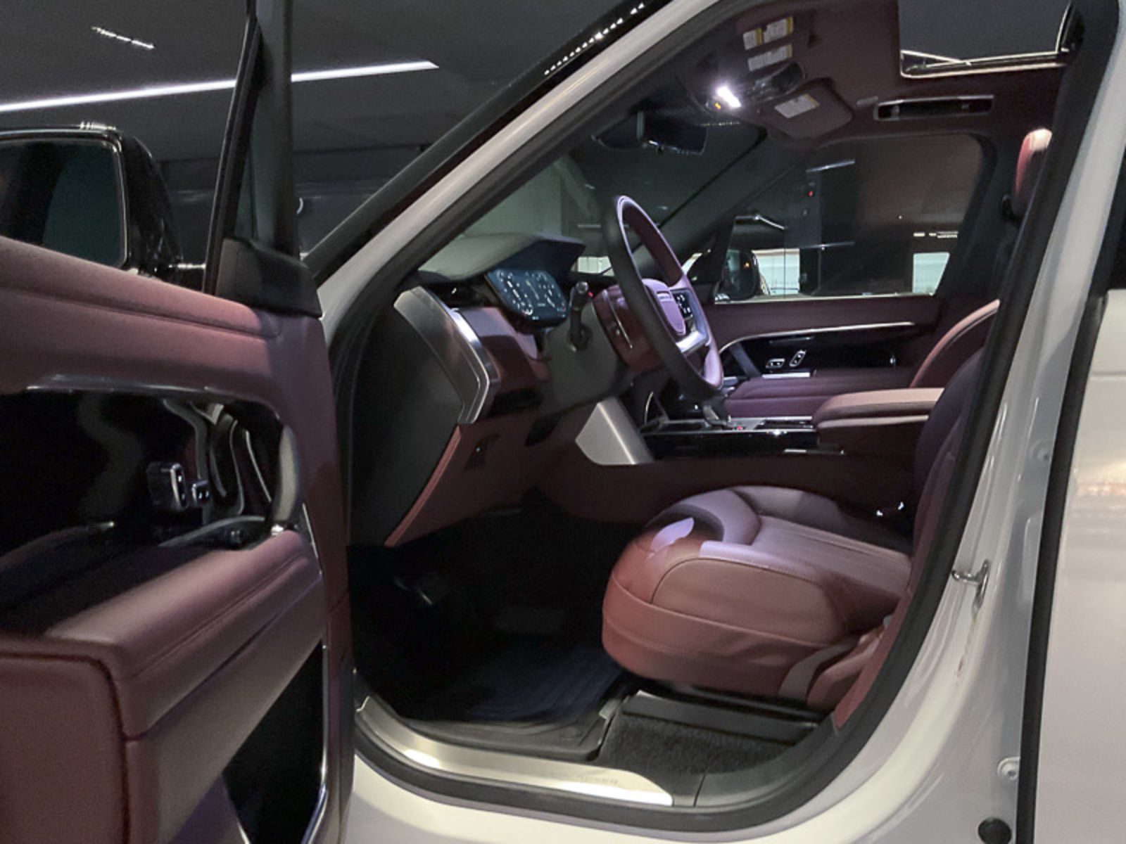 2024 Land Rover Range Rover SE, Vancouver, Cash